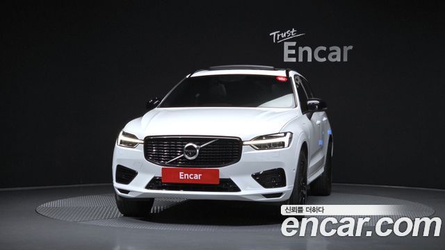Volvo XC60 T8 R-Design — пробег 112 938 км — фото 3 из 5