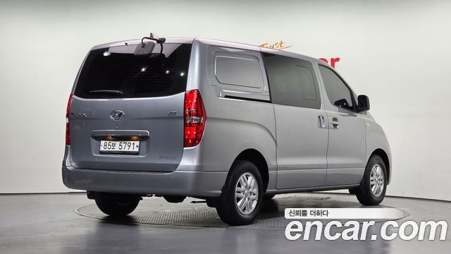 Hyundai Starex 5-Seater VAN Smart — пробег 69 029 км — фото 2 из 5