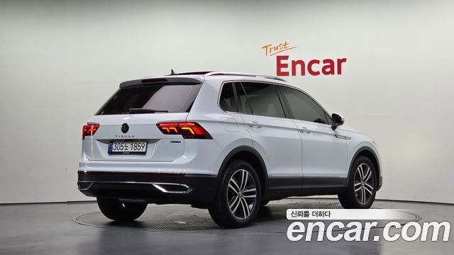 Volkswagen Tiguan 2.0 TDI 4Motion Prestige — пробег 12 306 км — фото 2 из 5