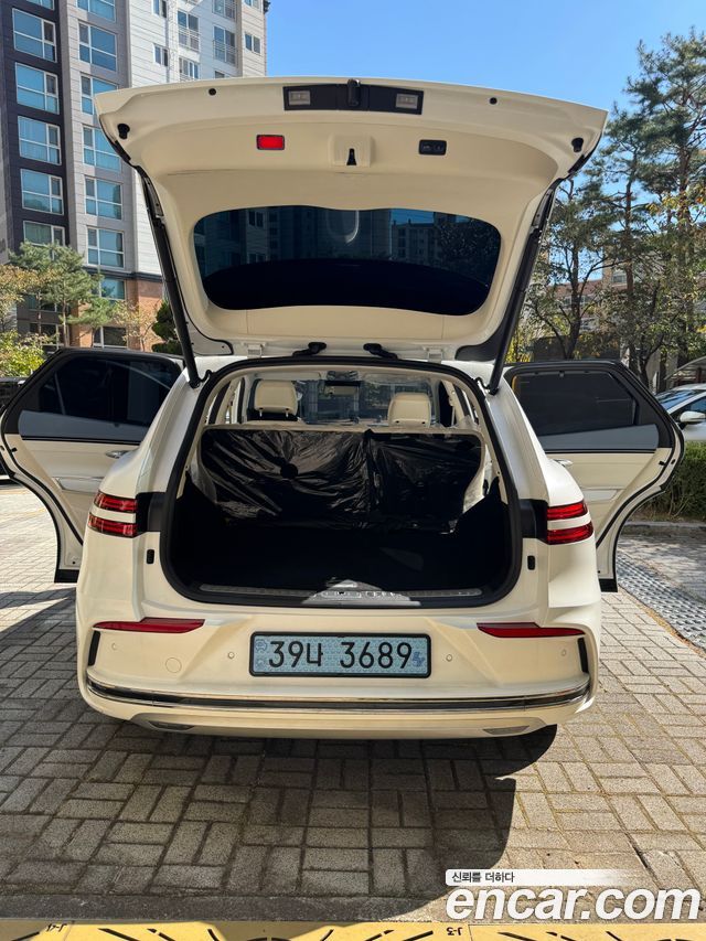 Genesis GV70 e-AWD — пробег 6 950 км — фото 4 из 5