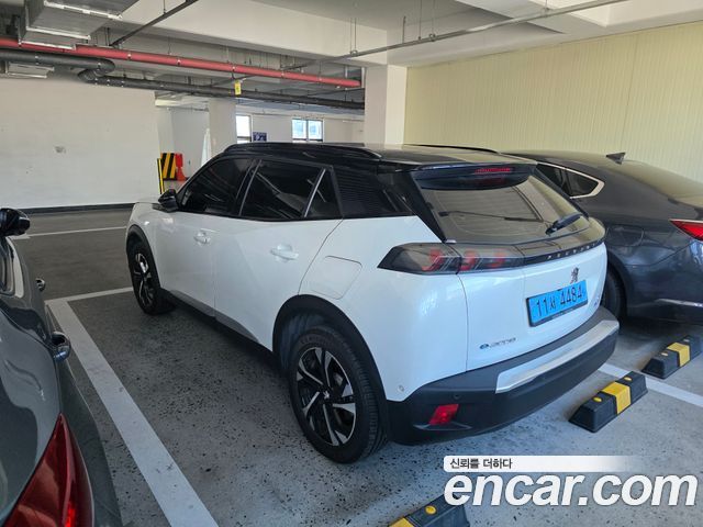 Peugeot 2008 EV GT — пробег 68 000 км — фото 5 из 5