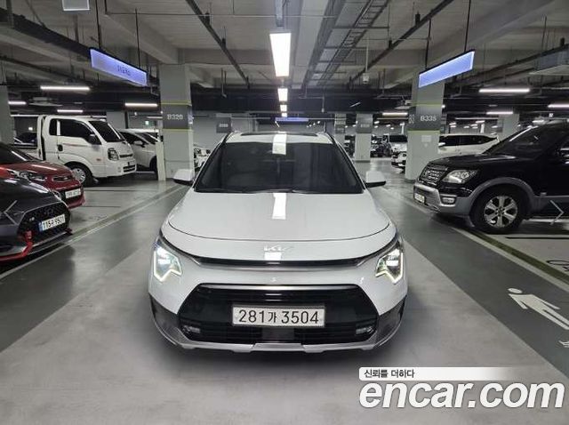 Kia Niro Signature — пробег 78 153 км — фото 2 из 5