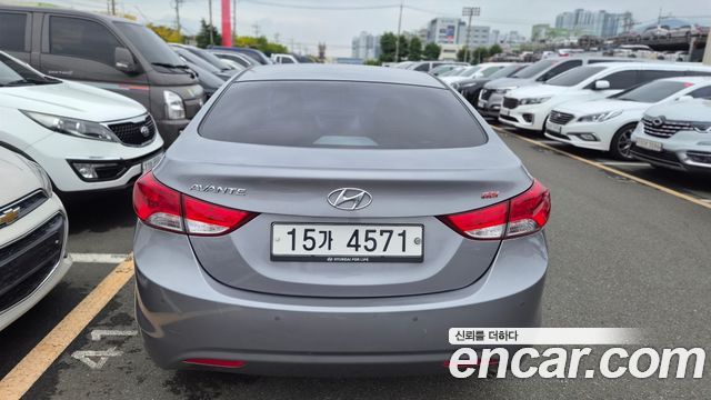 Hyundai AVANTE M16 GDI Avenue — пробег 28 000 км — фото 2 из 5