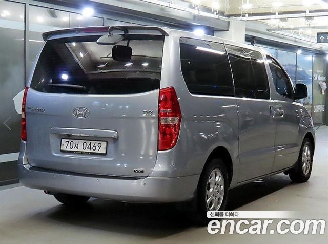 Hyundai Starex 12-Seater Wagon CVX Luxury — пробег 195 186 км — фото 5 из 5