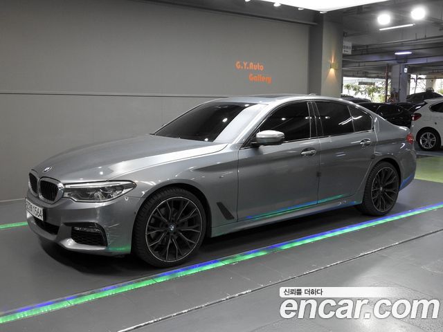 BMW 5-Series 520d xDrive M Sport Package — пробег 273 960 км — фото 1 из 5