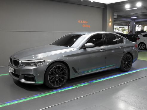 BMW 5-Series 520d xDrive M Sport Package — пробег 273 960 км — фото 1 из 5