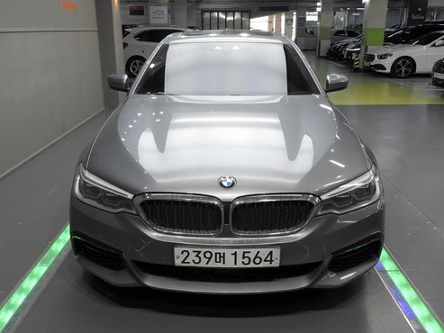 BMW 5-Series 520d xDrive M Sport Package — пробег 273 960 км — фото 3 из 5