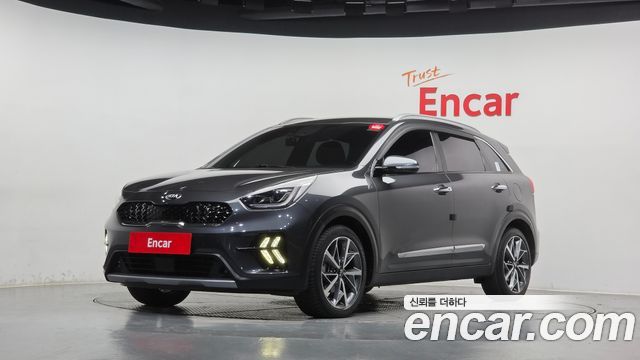 Kia Niro 1.6 HEV Noblesse Special — пробег 81 608 км — фото 1 из 5