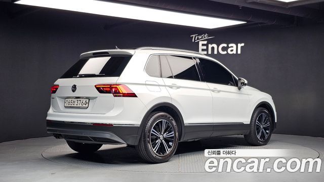 Volkswagen Tiguan 2.0 TDI Prestige — пробег 47 553 км — фото 2 из 5