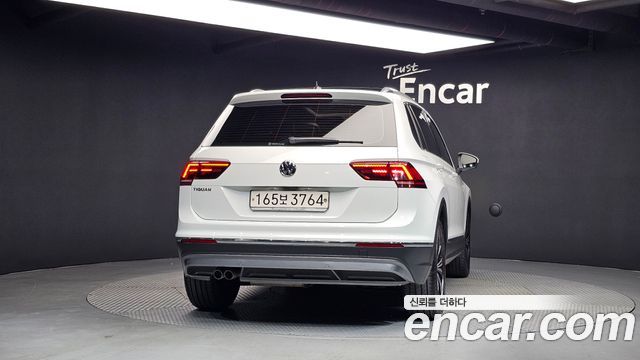 Volkswagen Tiguan 2.0 TDI Prestige — пробег 47 553 км — фото 4 из 5