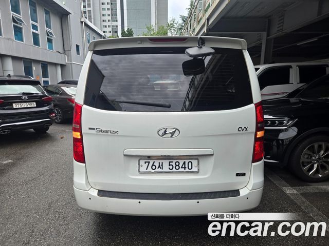 Hyundai Starex 12-Seater Wagon CVX Luxury — пробег 50 852 км — фото 5 из 5