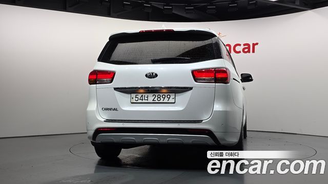 Kia Carnival из Кореи Encar