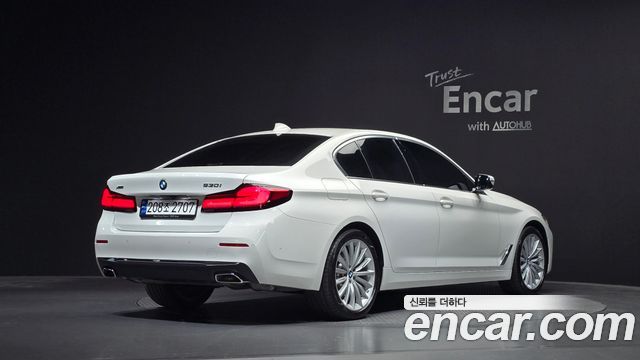 BMW 5-Series 530i xDrive Luxury — пробег 40 989 км — фото 2 из 5
