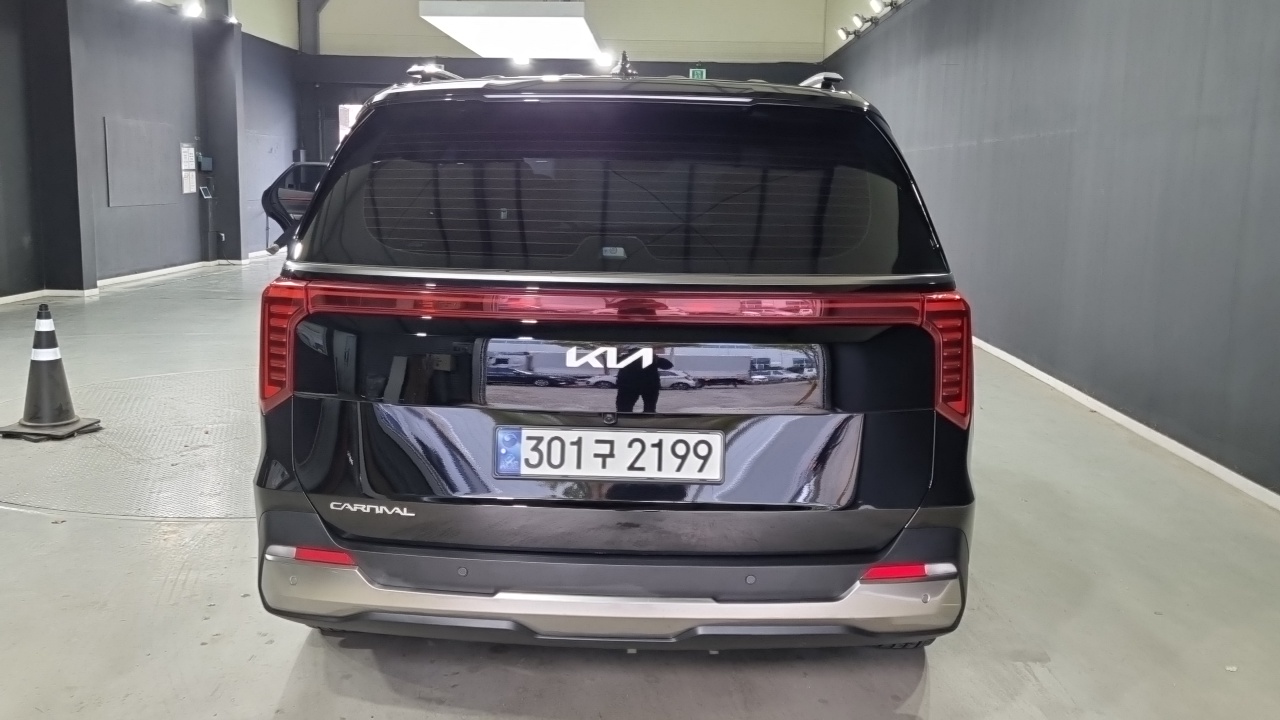 Kia Carnival Diesel 9-Seater Noblesse — пробег 42 800 км — фото 4 из 5