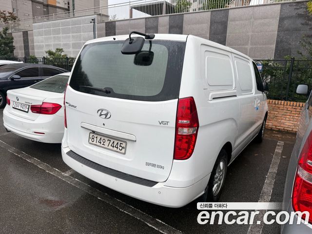 Hyundai Starex Van 3-Seater Smart — пробег 68 095 км — фото 2 из 5