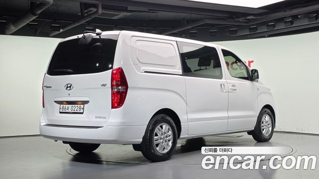 Hyundai Starex Van 5-Seater Modern — пробег 98 275 км — фото 2 из 5