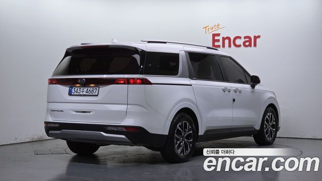 Kia Carnival из Кореи Encar