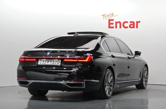 BMW 7-Series 750Li xDrive Design Pure Excellence — пробег 129 211 км — фото 2 из 5