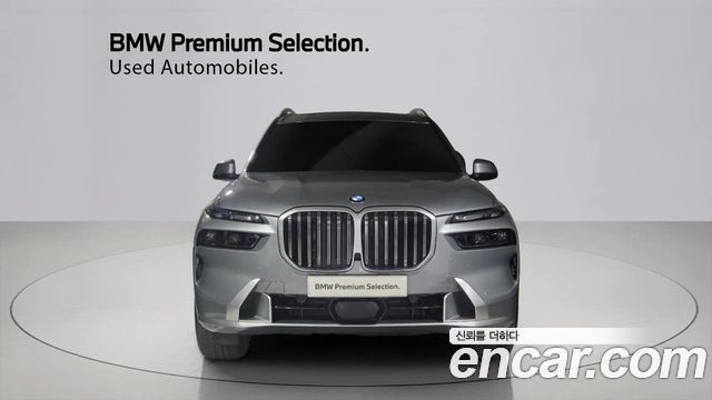 BMW X7 xDrive 40i Design Pure Excellence 6-Seater — пробег 5 866 км — фото 3 из 5