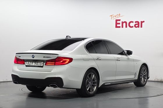 BMW 5-Series 520d xDrive M Sport Package Plus — пробег 46 779 км — фото 2 из 5