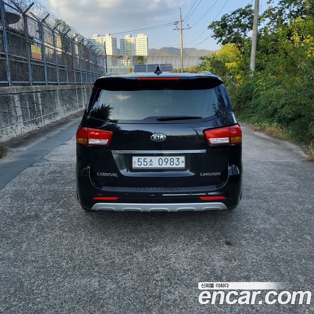 Kia Carnival 7-seater Limousine President — пробег 257 000 км — фото 4 из 5