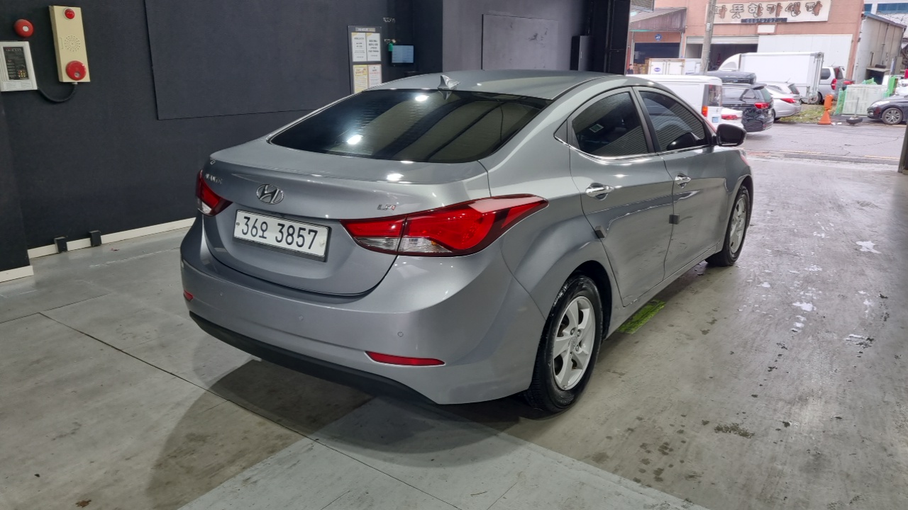 Hyundai AVANTE 1.6 LPi Smart — пробег 95 413 км — фото 2 из 5