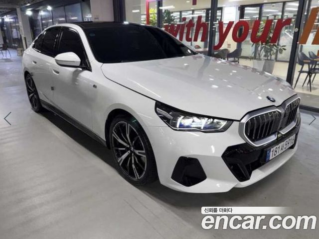 BMW 5-Series 530i xDrive M Sport — пробег 42 838 км — фото 2 из 5
