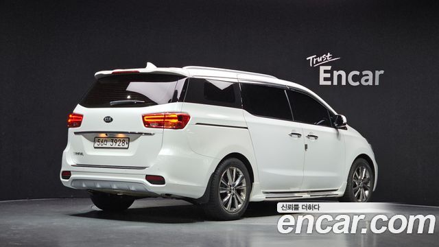Kia Carnival из Кореи Encar