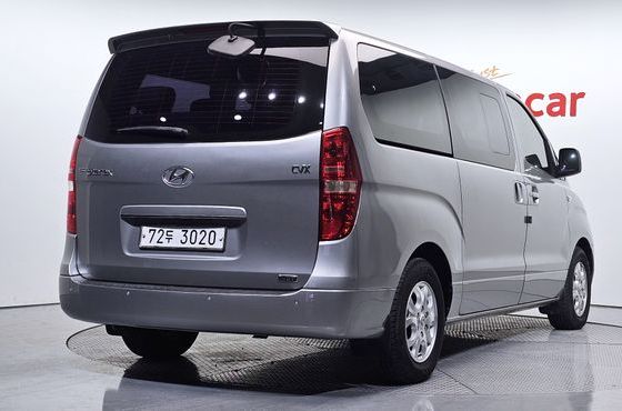 Hyundai Starex 12-Seater Wagon CVX Luxury — пробег 136 455 км — фото 2 из 5