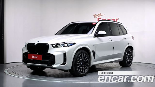 BMW X5 xDrive 40i M Sport — пробег 5 278 км — фото 1 из 5