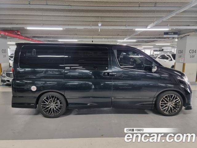 Nissan Elgrand из Кореи Encar