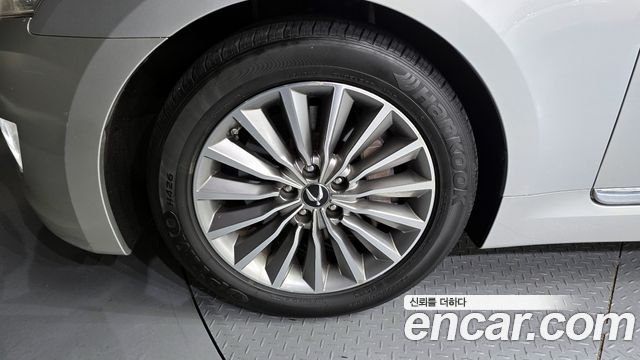 Hyundai Equus из Кореи Encar