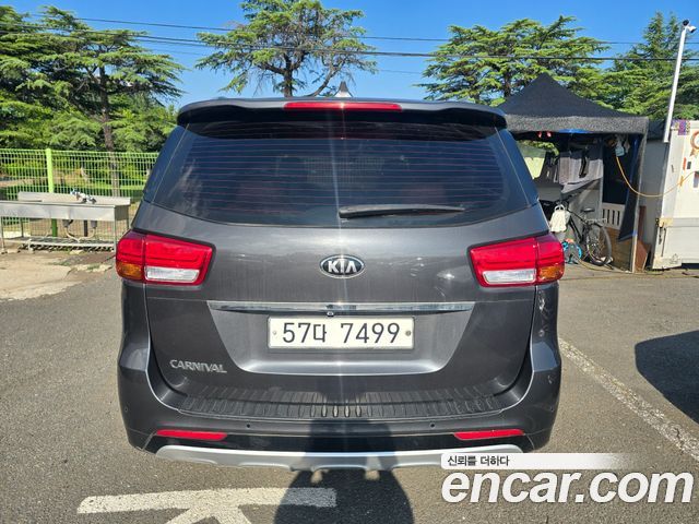 Kia Carnival 9-seater Prestige — пробег 221 752 км — фото 4 из 5