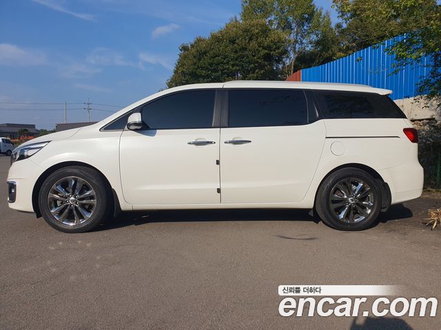 Kia Carnival из Кореи Encar