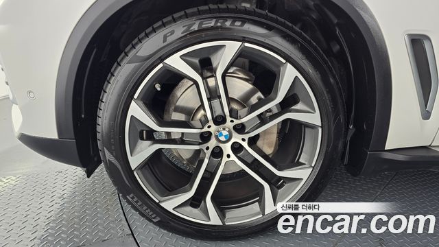 BMW X5 xDrive 40i xLine — пробег 26 788 км — фото 5 из 5
