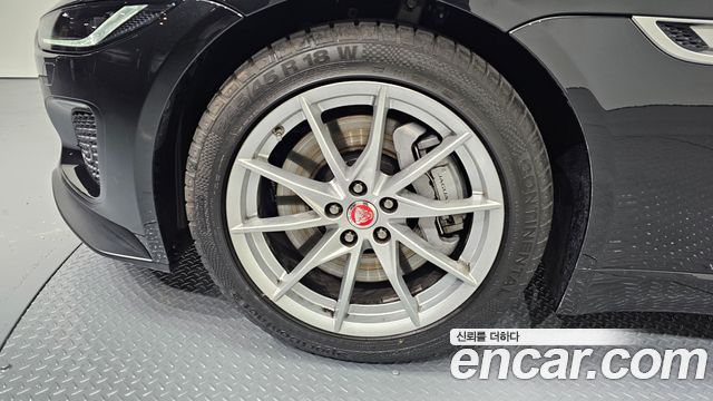 Jaguar F-TYPE из Кореи Encar