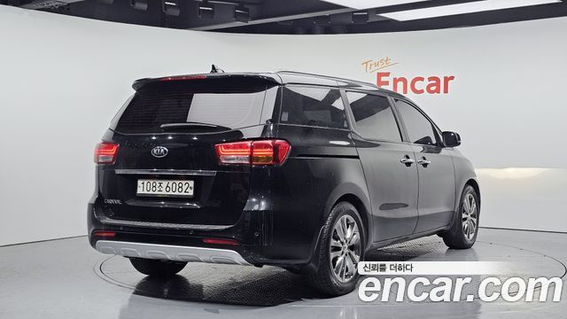 Kia Carnival из Кореи Encar