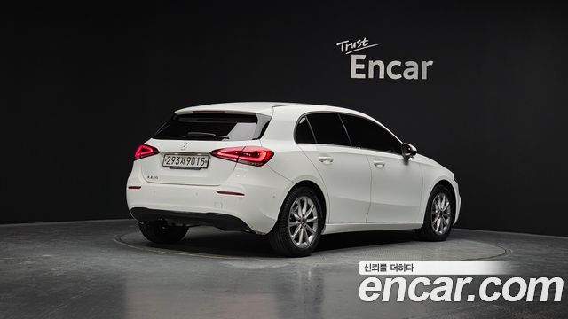 Mercedes-Benz A-Class A220 Hatchback — пробег 31 753 км — фото 2 из 5