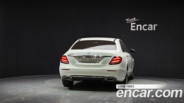 Mercedes-Benz E-Class из Кореи Encar
