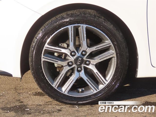 Kia K3 Luxury — пробег 103 298 км — фото 5 из 5