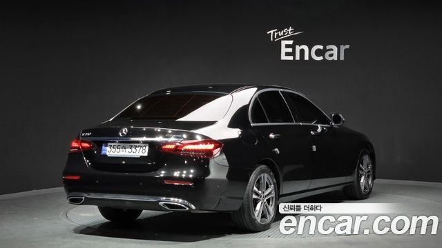 Mercedes-Benz E-Class из Кореи Encar