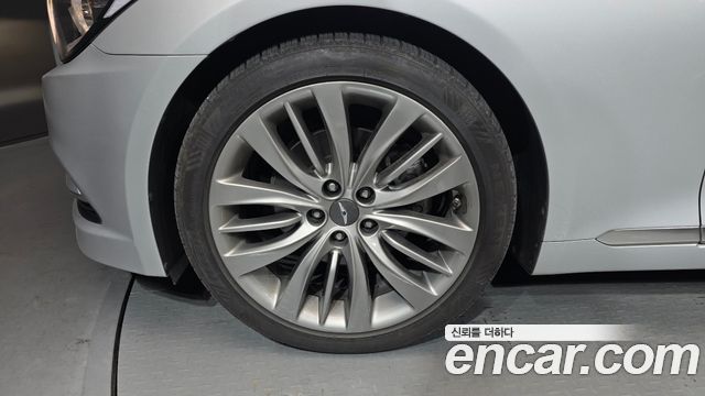 Hyundai Genesis из Кореи Encar