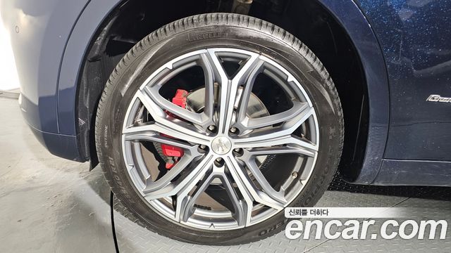 Maserati Levante из Кореи Encar