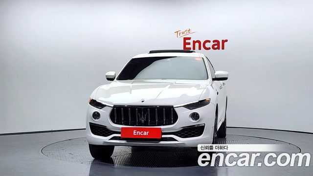 Maserati Levante из Кореи Encar