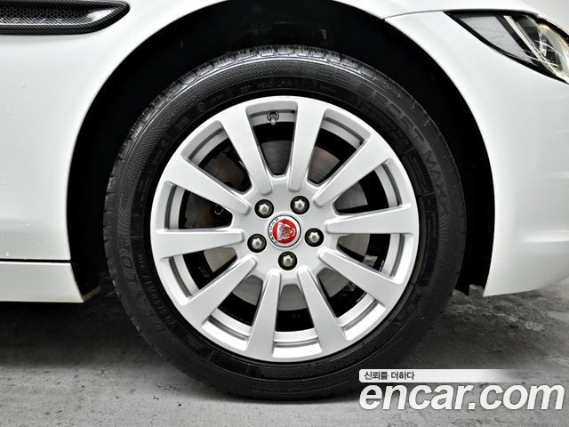 Jaguar XE из Кореи Encar