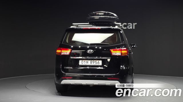 Kia Carnival из Кореи Encar