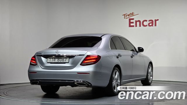 Mercedes-Benz E-Class из Кореи Encar