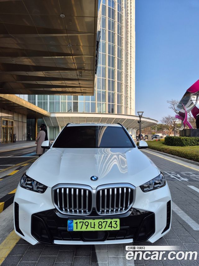 BMW X5 xDrive 40i M Sport — пробег 17 500 км — фото 2 из 5