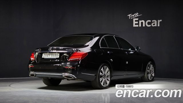 Mercedes-Benz E-Class из Кореи Encar