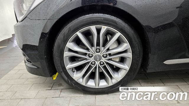 Hyundai Genesis из Кореи Encar